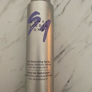 Dry Texturizing Spray